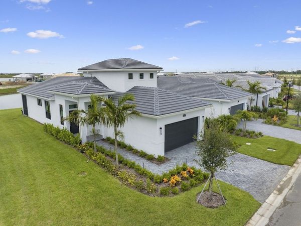 12442 Lunata Way, Port St Lucie, FL 34987