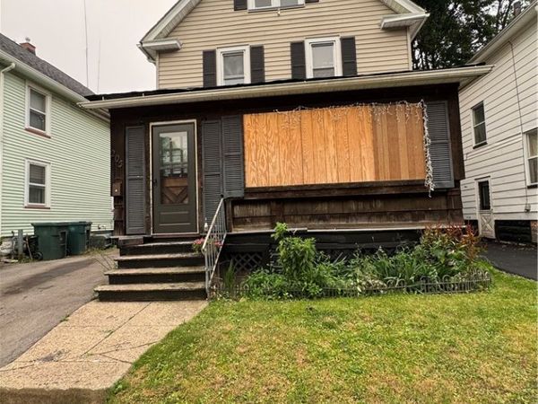205 Roycroft Drive , Rochester, NY 14621