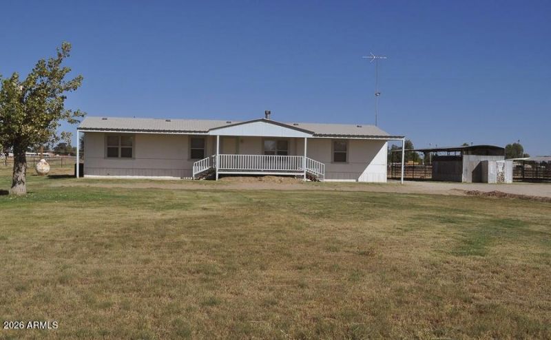39625 N KENNEDY Drive, San Tan Valley, AZ 85140