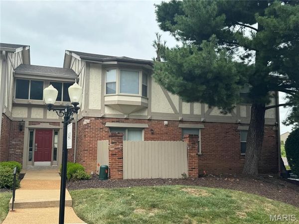 1431 Willow Brook Cove , St Louis, MO 63146
