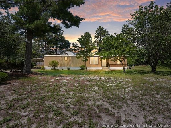 5998 Love Court , Hope Mills, NC 28348