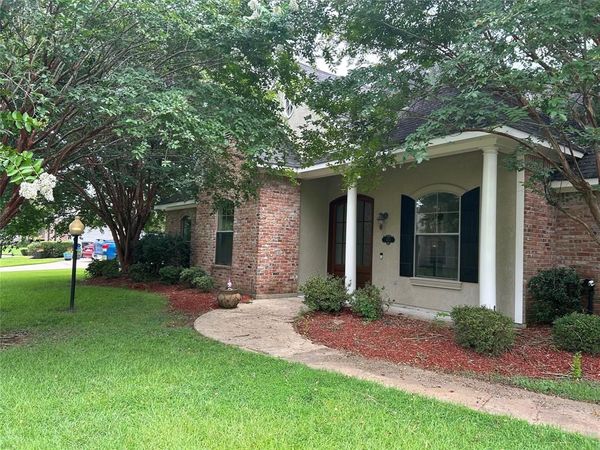 423 Hidden Oaks Circle , Shreveport, LA 71106