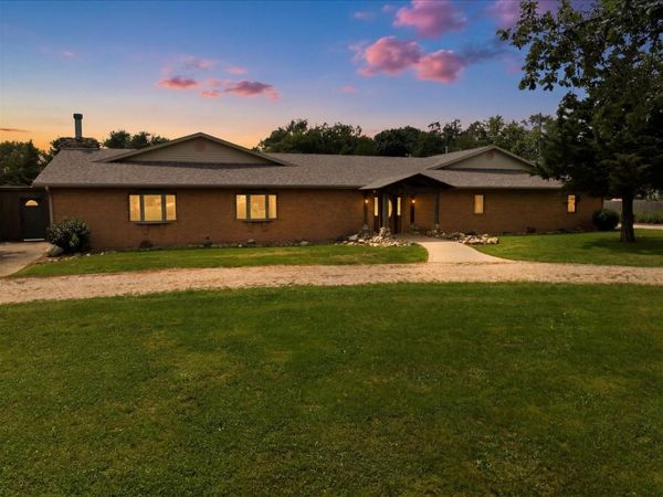 311 N Gerrard Street , Chenoa, IL 61726