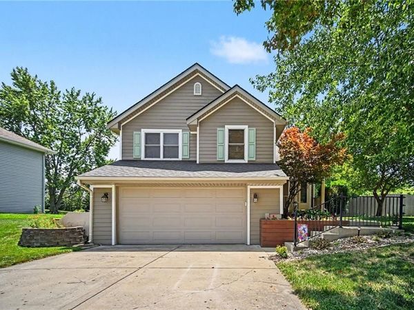 507 E 10th Street, Kearney, MO 64060