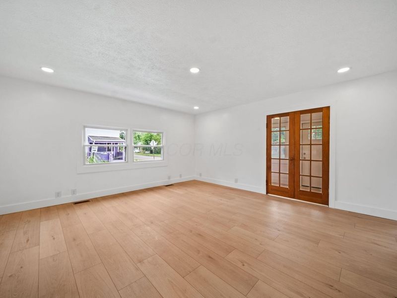 706 E Burgess Street , Mount Vernon, OH 43050 Photo 13
