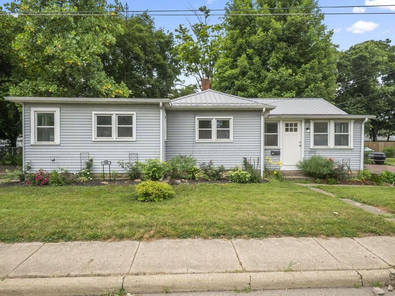 706 E Burgess Street , Mount Vernon, OH 43050 Photo 2