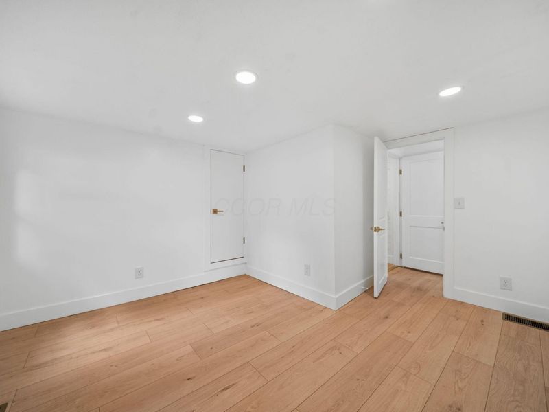 706 E Burgess Street , Mount Vernon, OH 43050 Photo 29