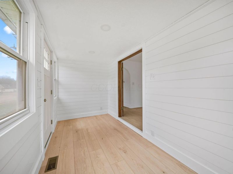 706 E Burgess Street , Mount Vernon, OH 43050 Photo 5
