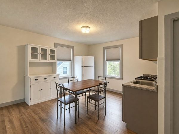 121 Thorndike St, Unit 3L, Cambridge, MA 02141