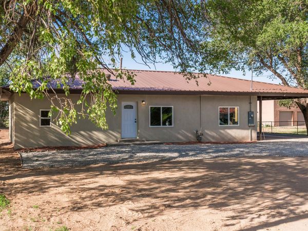 2008 Le Avenue SW, Albuquerque, NM 87105