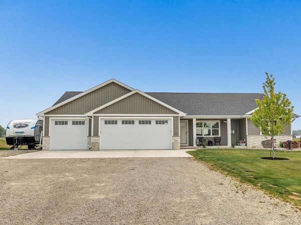 7542 HIGHLAND MEADOW COURT, Pulaski, WI 54162