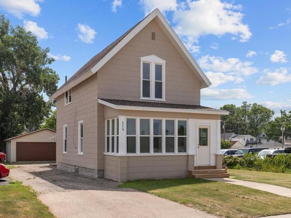 275 S MADISON STREET, Waupun, WI 53963