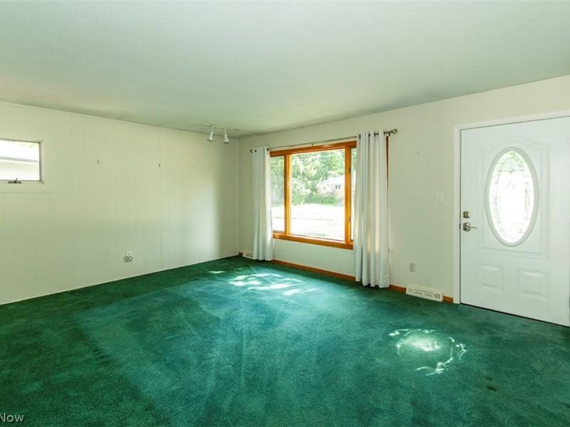 19155 Davinwood Drive , Cleveland, OH 44135 Photo 9