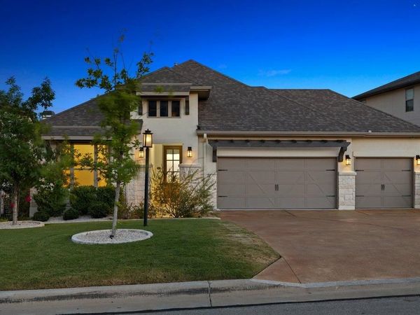 413 Sitlington LN , Austin, TX 78738