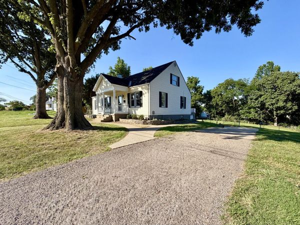 33 Eastern Avenue, Elsmere, KY 41018