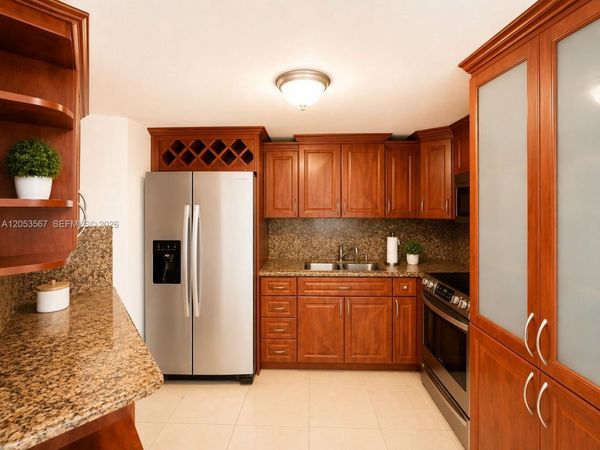 825 Brickell Bay Dr , Unit 1245, Miami, FL 33131