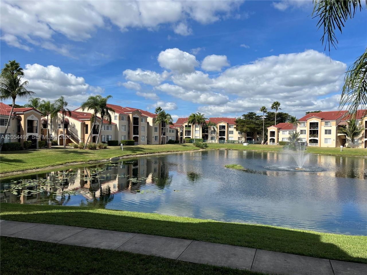 2011 Renaissance Blvd, Unit 208, Miramar, FL 33025 Photo