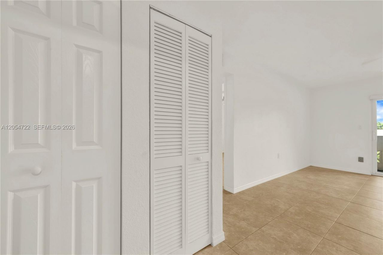 14500 SW 88th Ave , Unit 217, Palmetto Bay, FL 33176 Photo