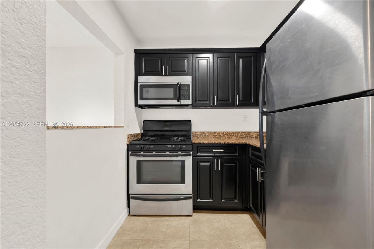 14500 SW 88th Ave , Unit 217, Palmetto Bay, FL 33176 Photo