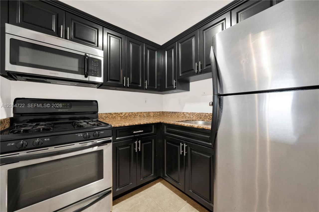 14500 SW 88th Ave , Unit 217, Palmetto Bay, FL 33176 Photo