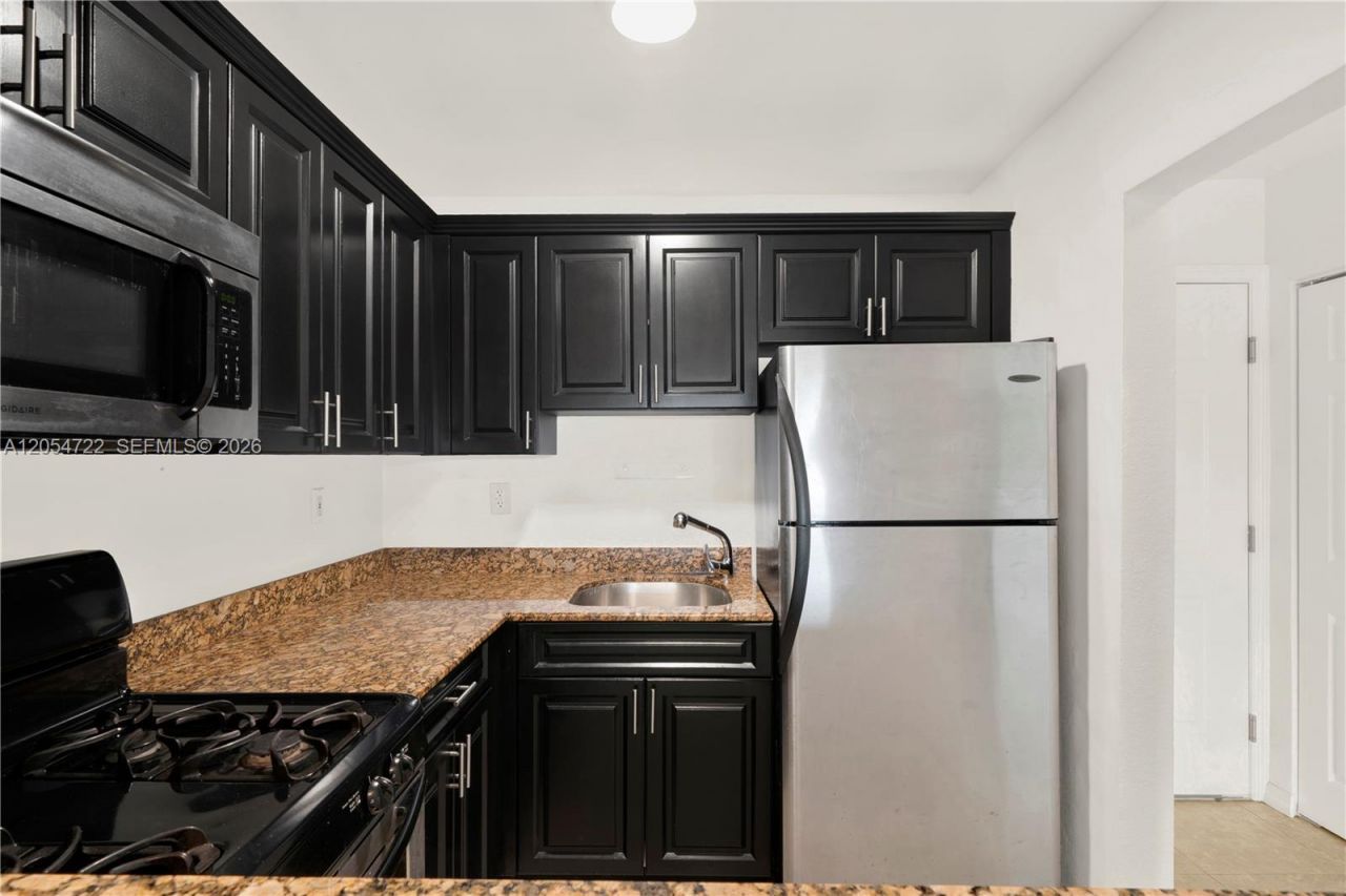 14500 SW 88th Ave , Unit 217, Palmetto Bay, FL 33176 Photo