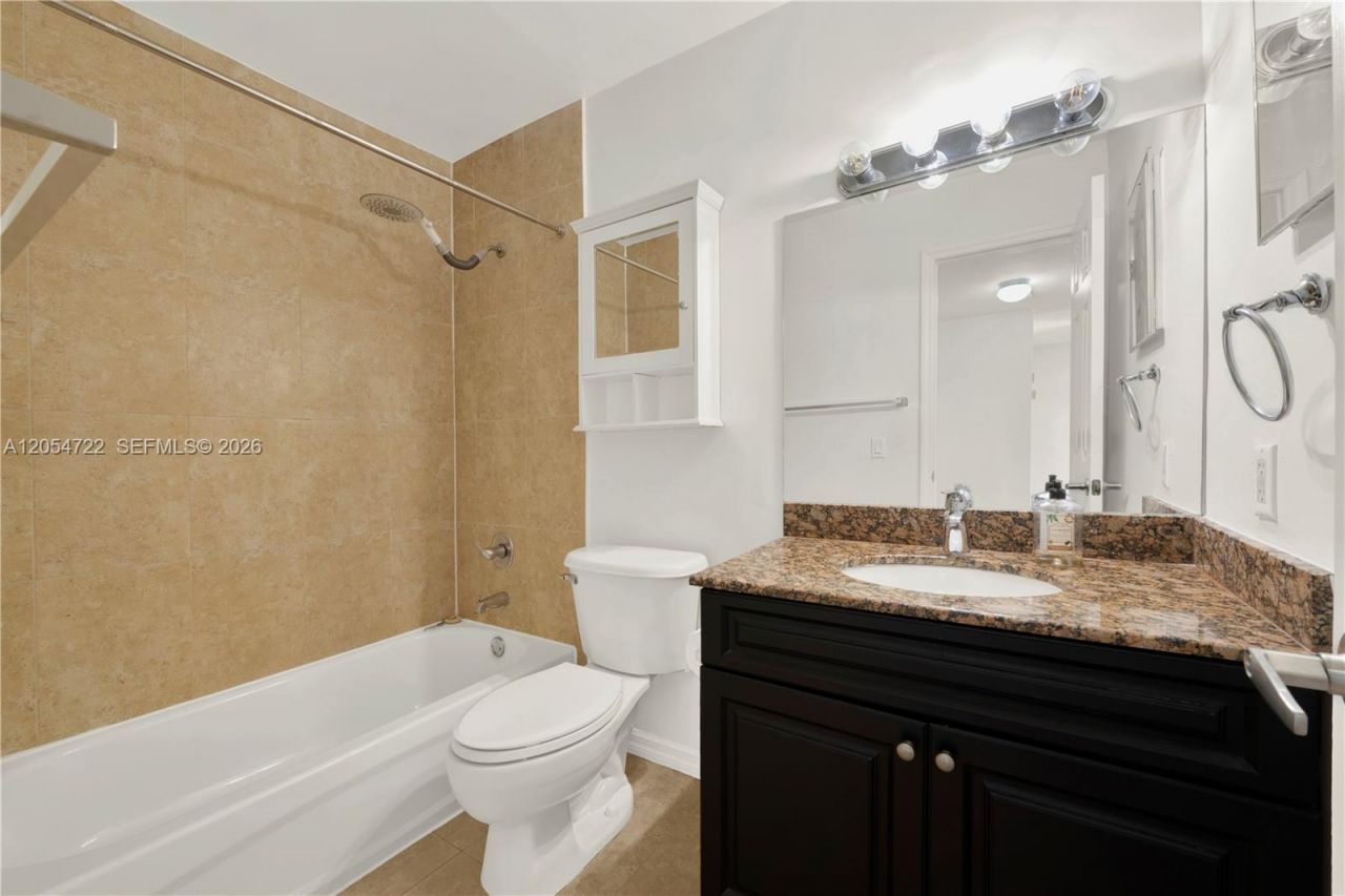 14500 SW 88th Ave , Unit 217, Palmetto Bay, FL 33176 Photo