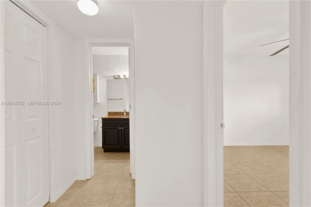 14500 SW 88th Ave , Unit 217, Palmetto Bay, FL 33176 Photo