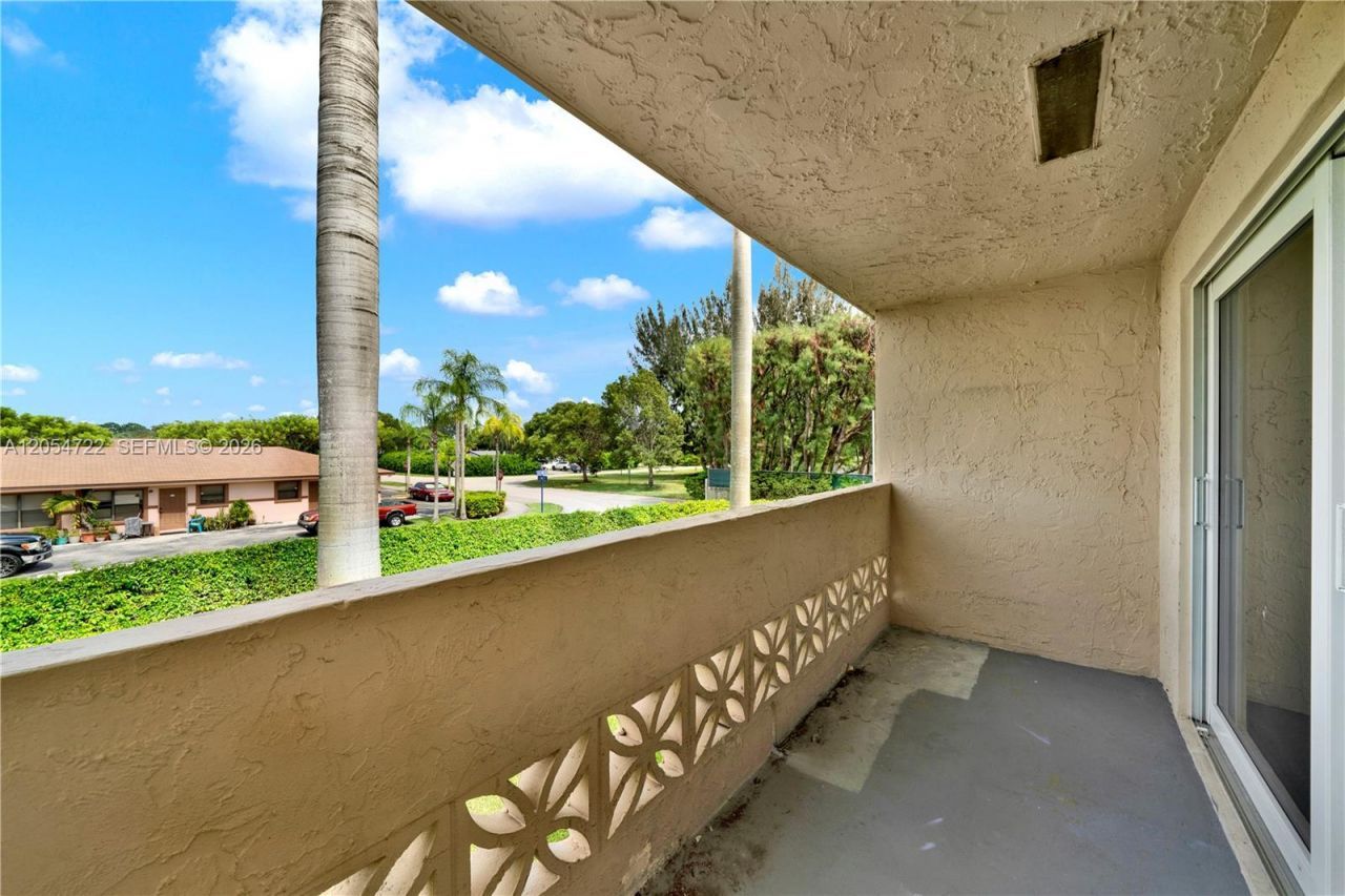 14500 SW 88th Ave , Unit 217, Palmetto Bay, FL 33176 Photo