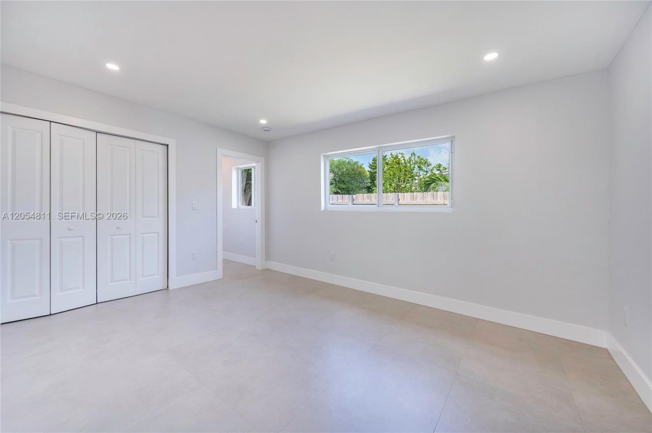10040 SW 215th St , Cutler Bay, FL 33189 Photo