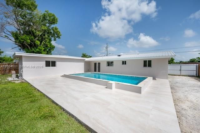 10040 SW 215th St , Cutler Bay, FL 33189 Photo