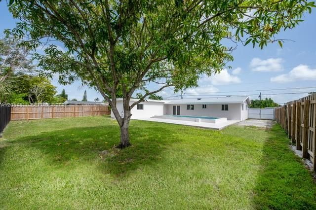 10040 SW 215th St , Cutler Bay, FL 33189 Photo