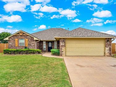 108 S 6th Ave, Sterling, OK 73567