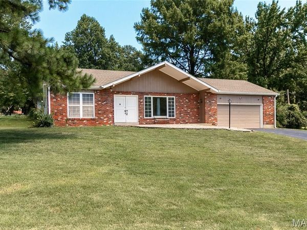 10500 Green Slope Drive , St Louis, MO 63136