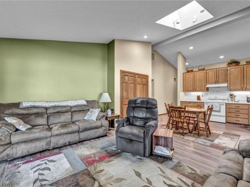 32912 Woodstone Circle, North Ridgeville, OH 44039 Photo 14