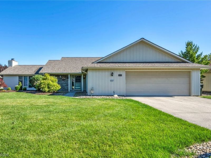 32912 Woodstone Circle, North Ridgeville, OH 44039 Photo 2