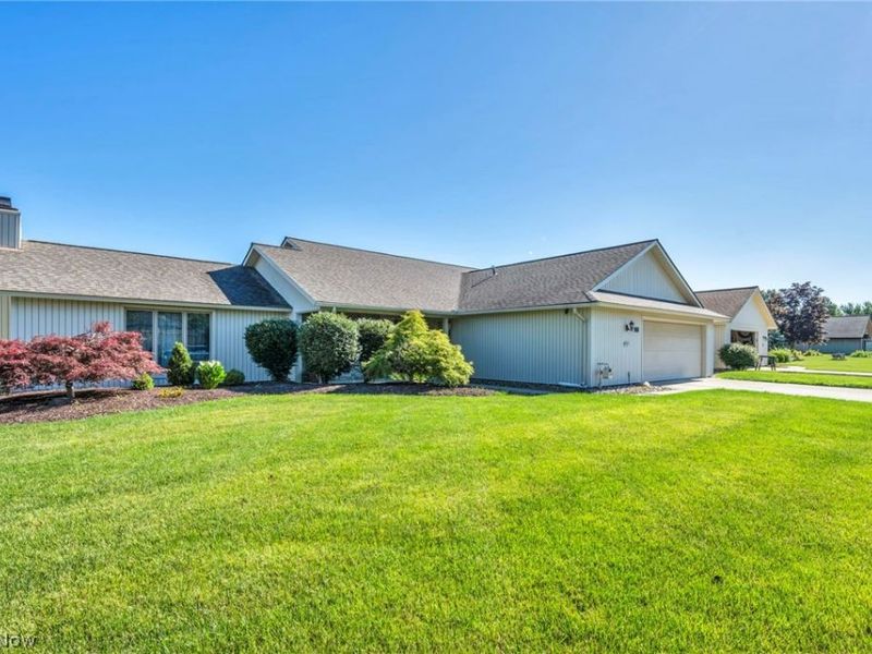 32912 Woodstone Circle, North Ridgeville, OH 44039 Photo 3