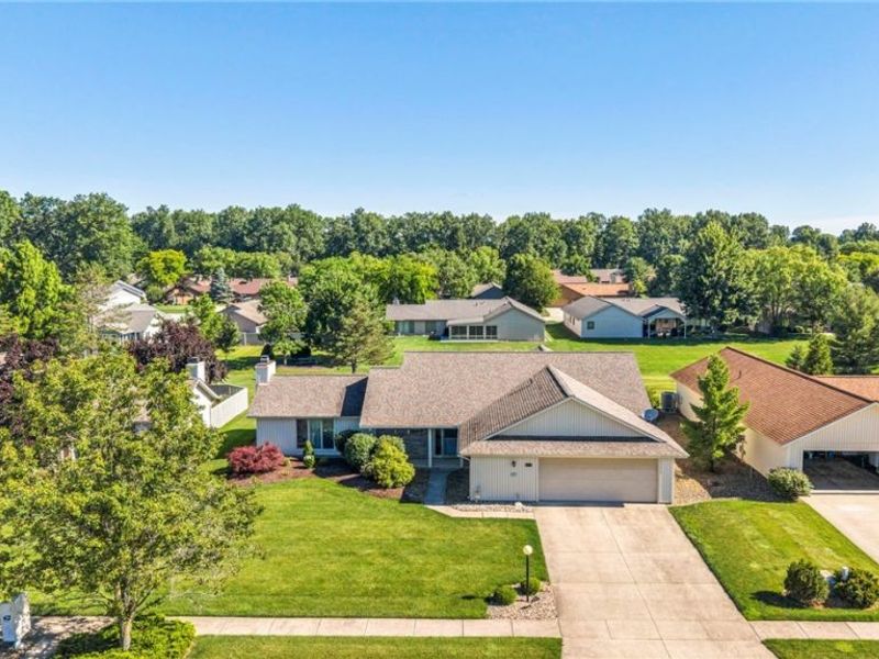32912 Woodstone Circle, North Ridgeville, OH 44039 Photo 5