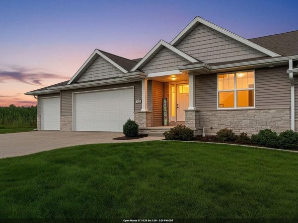 911 BARRONWOOD DRIVE, Green Bay, WI 54311