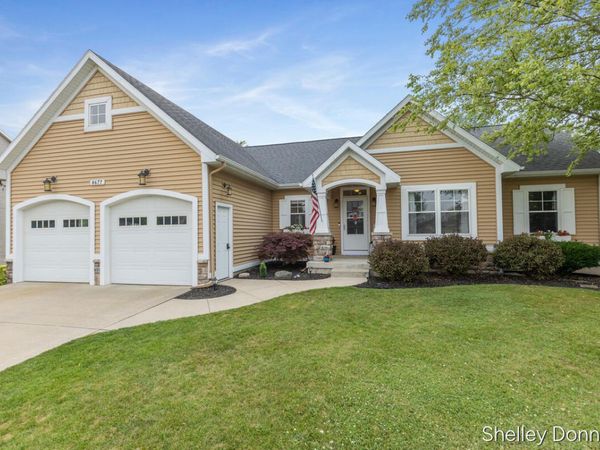8677 Shore Way Drive SW, Byron Center, MI 49315