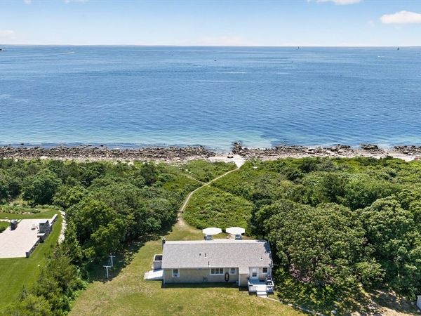 7 Gull Ln, Bourne, MA 02534