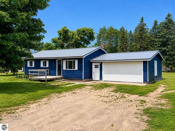 3490 37 Road S, Cadillac, MI 49601