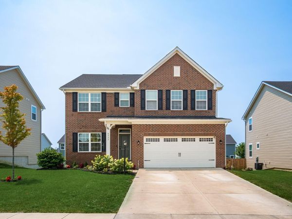8435 Graystone Drive , Pickerington, OH 43147