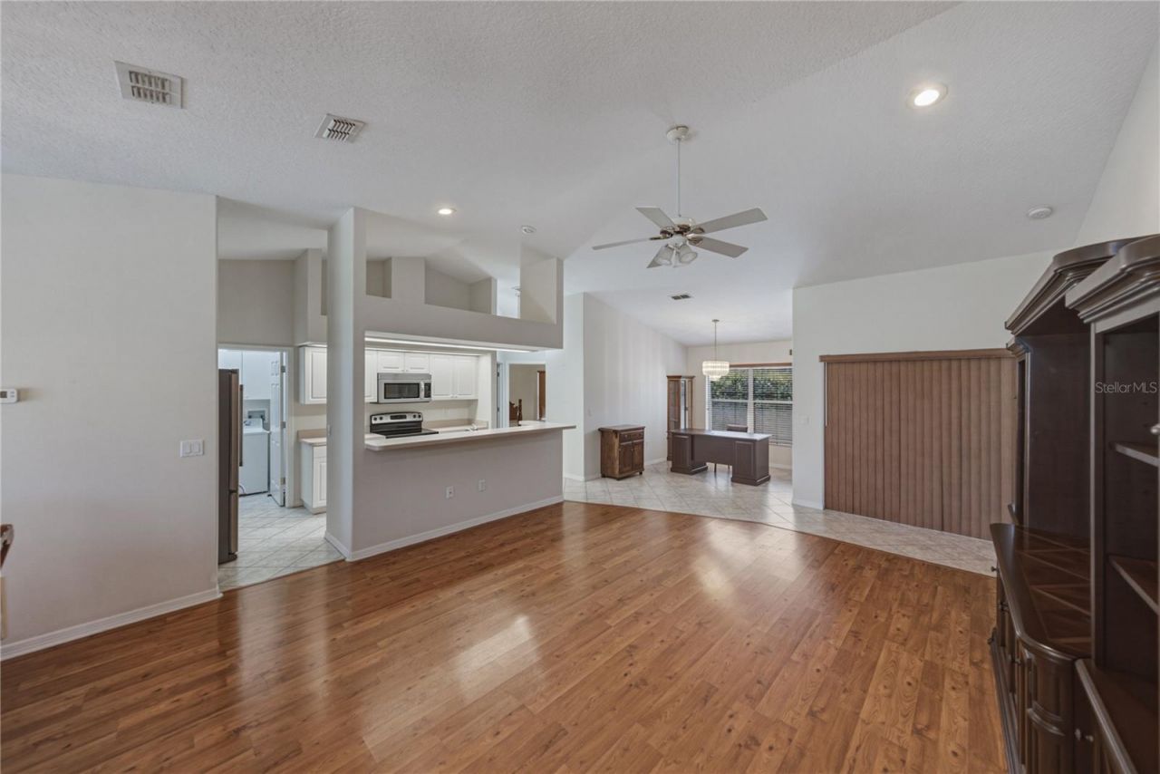 6232 Huntington Drive , Zephyrhills, FL 33542 Photo