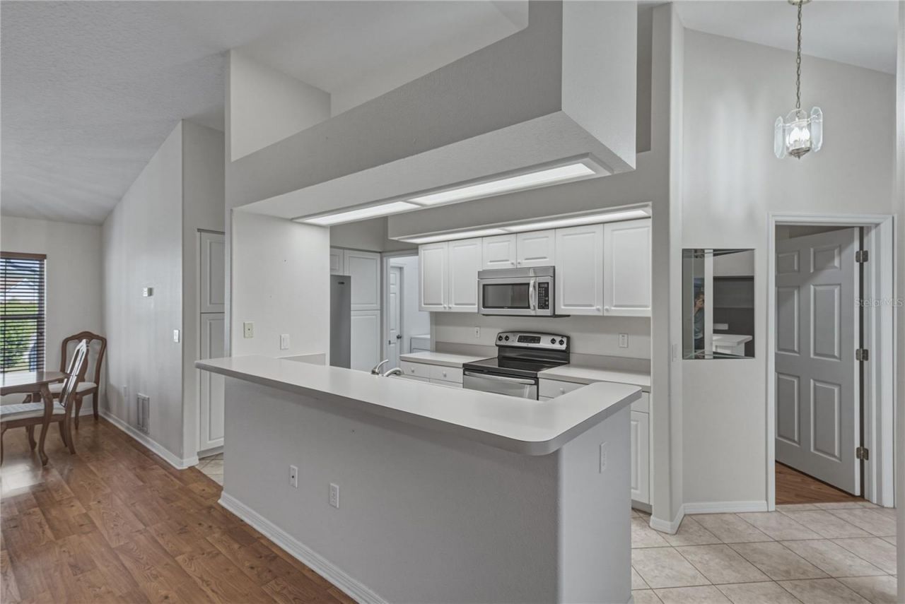 6232 Huntington Drive , Zephyrhills, FL 33542 Photo