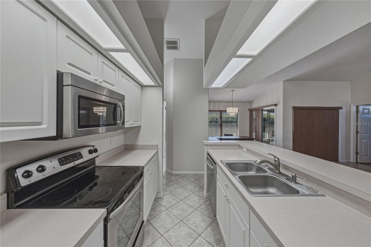 6232 Huntington Drive , Zephyrhills, FL 33542 Photo