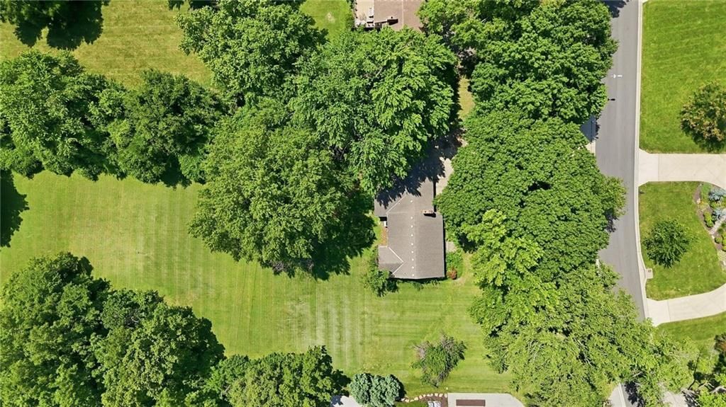 9319 High Drive, Leawood, KS 66206 Main Photo