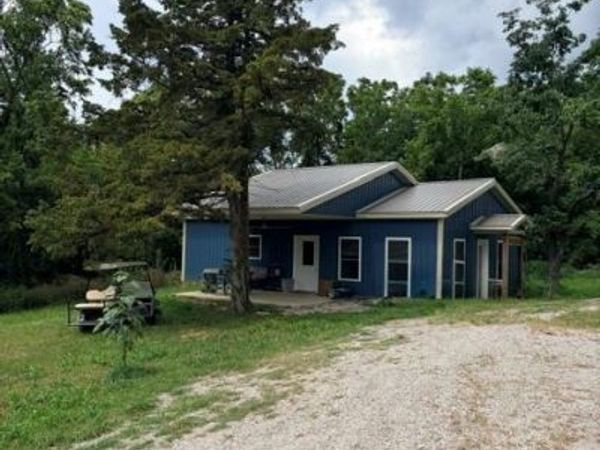 42 Bear Drive, Mound City, KS 66056