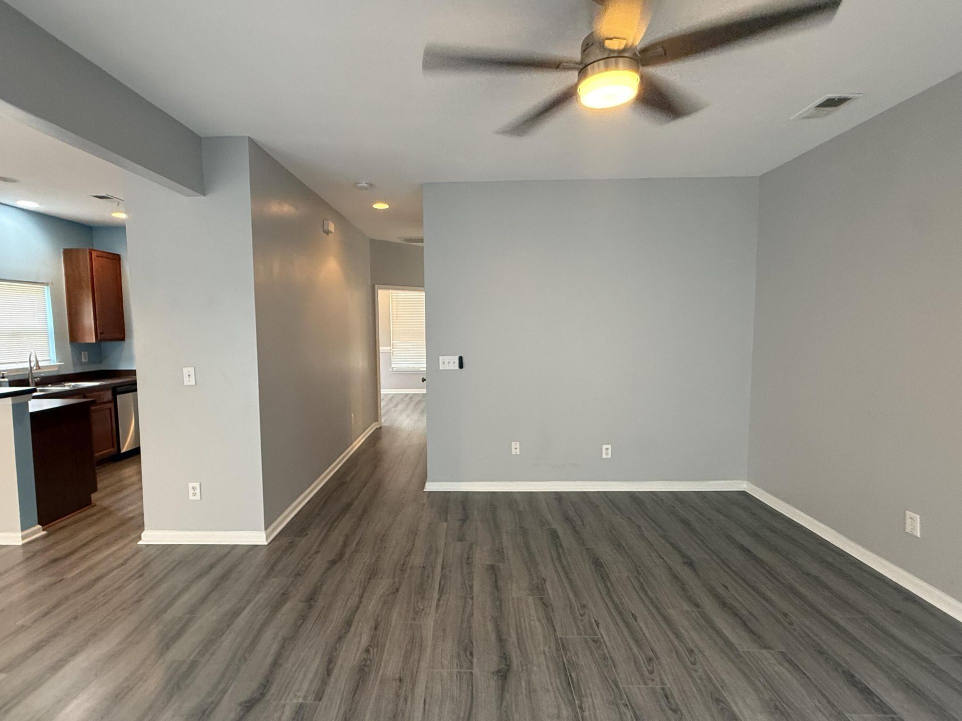194 Avonshire Drive Photo 10
