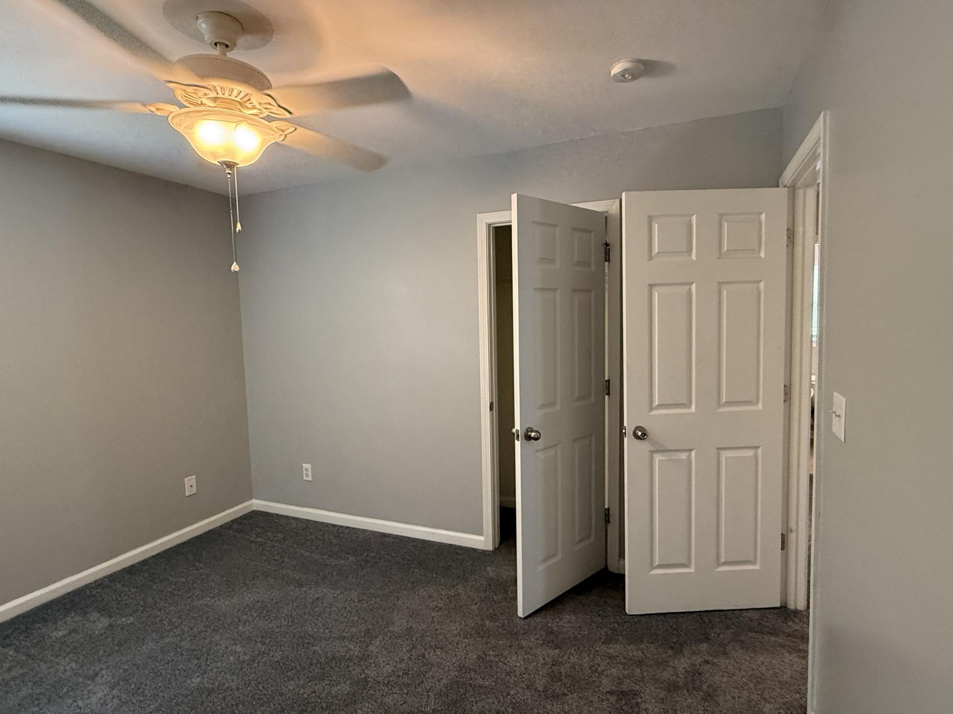 194 Avonshire Drive Photo 15