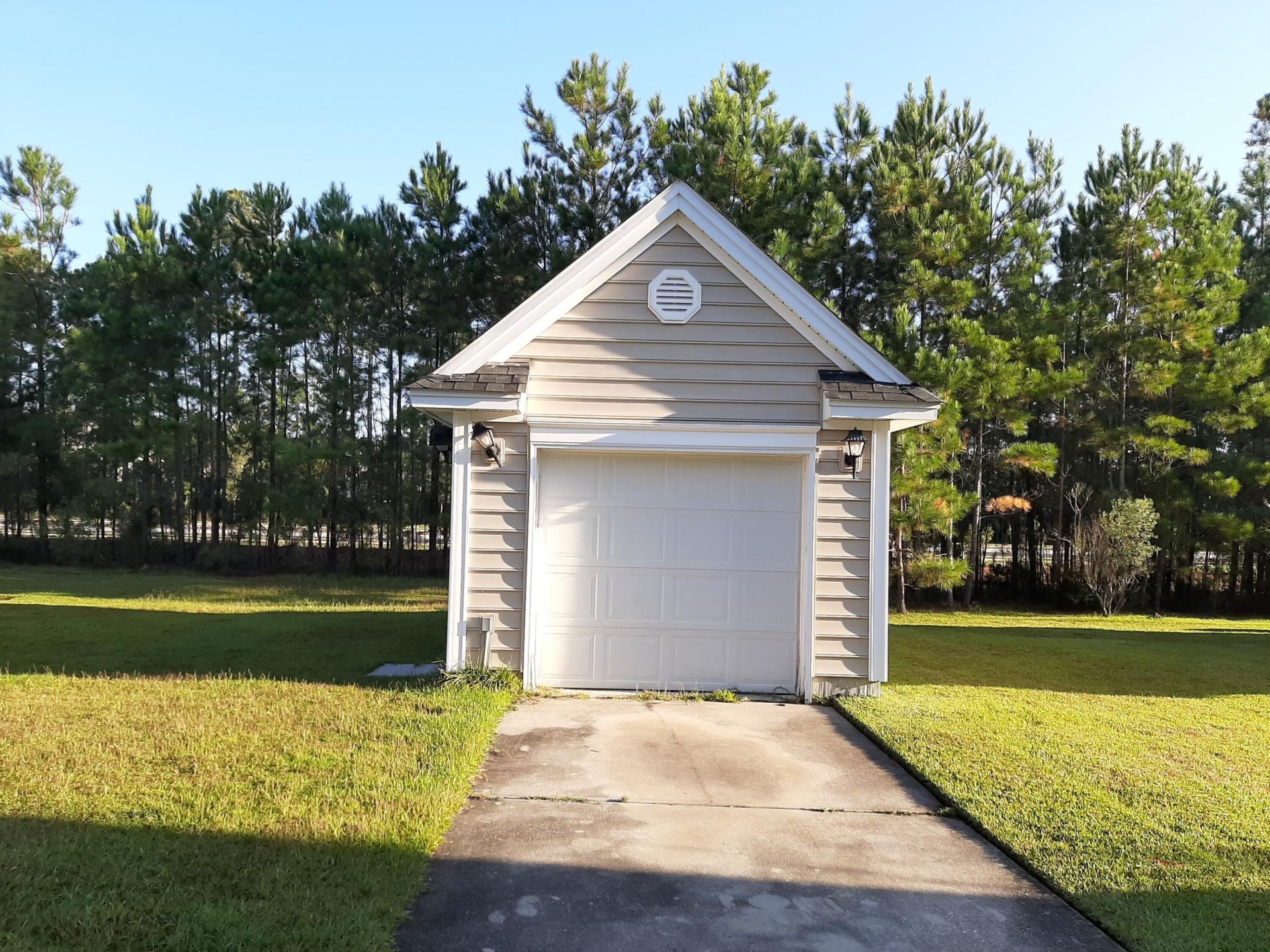 194 Avonshire Drive Photo 19